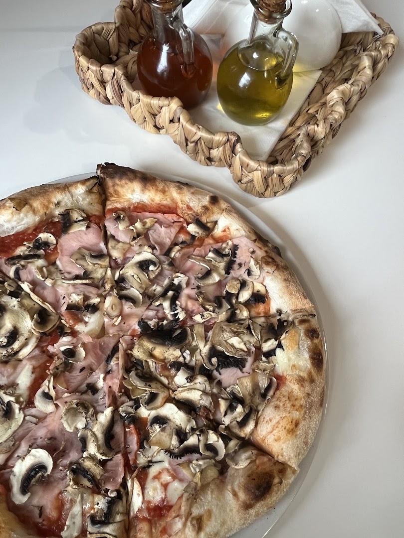 LUNA - Pizza & Café Września · Zdjęcia 8